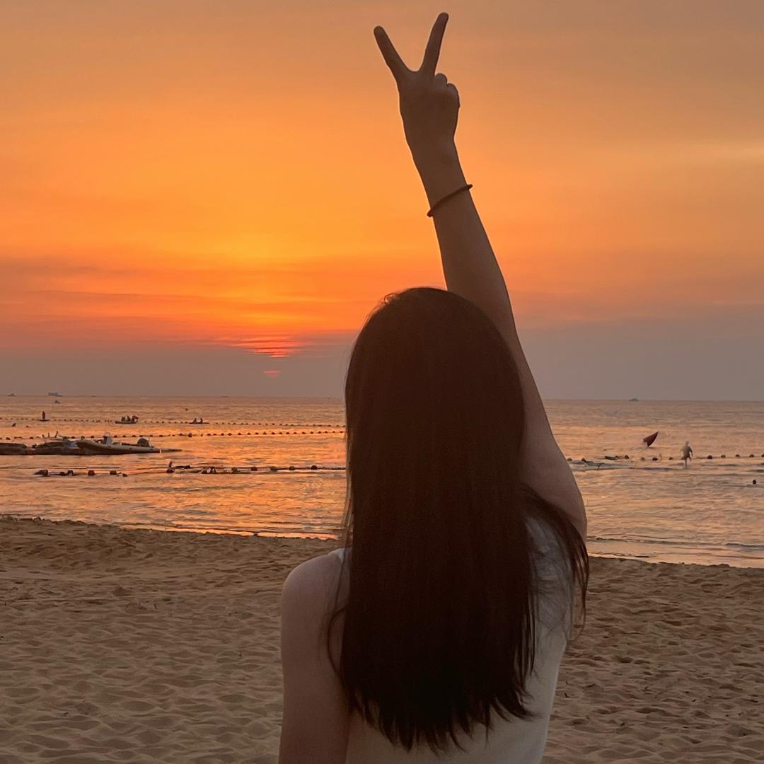 🌈vi vi头像
