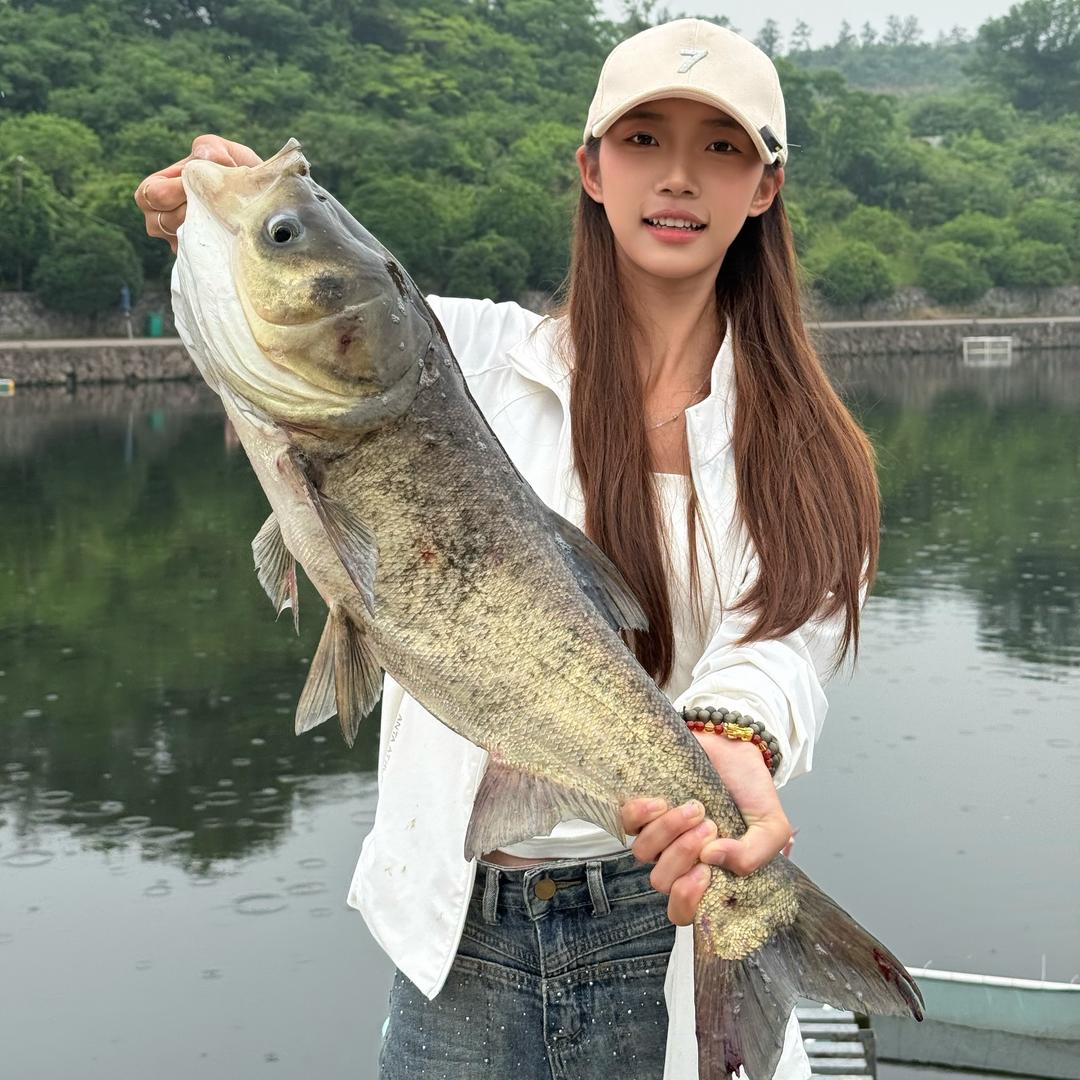 圆圆学钓鱼🎣