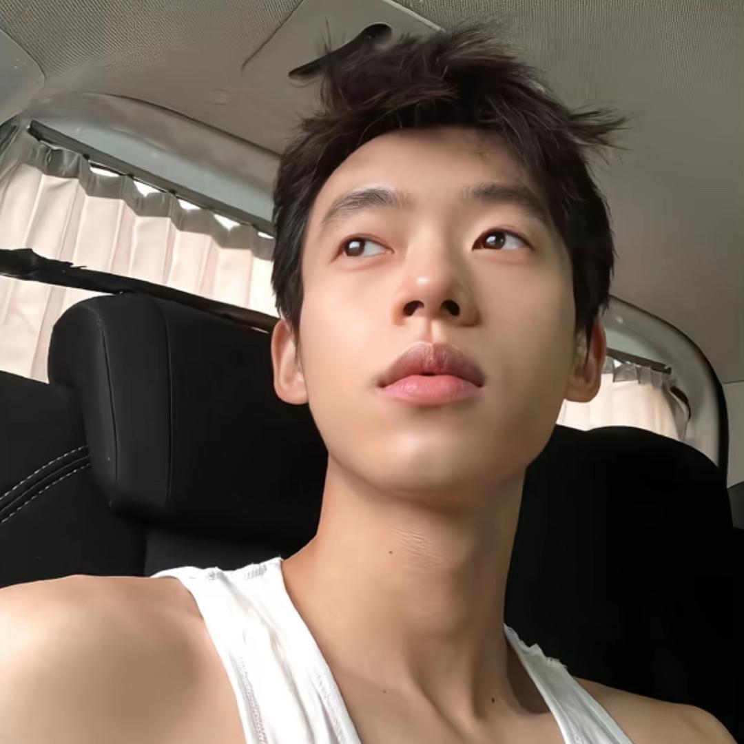 小Y