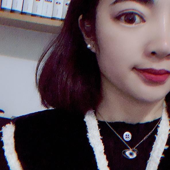 安顺小小贤👉销售女精英
