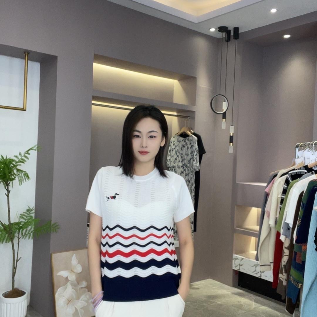 薇雅一店