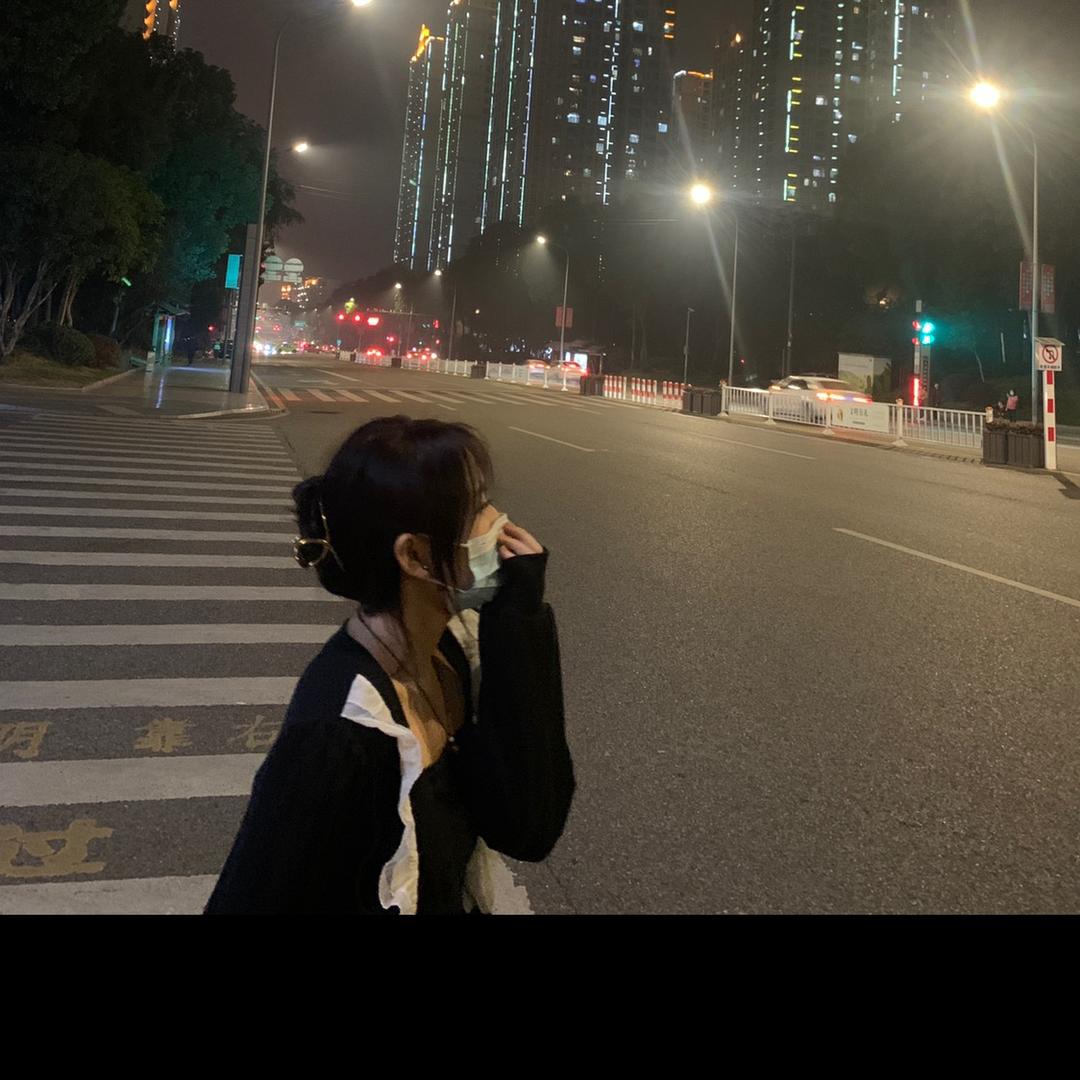 墨脱 珊妹。（农贸市场干杂店 ）