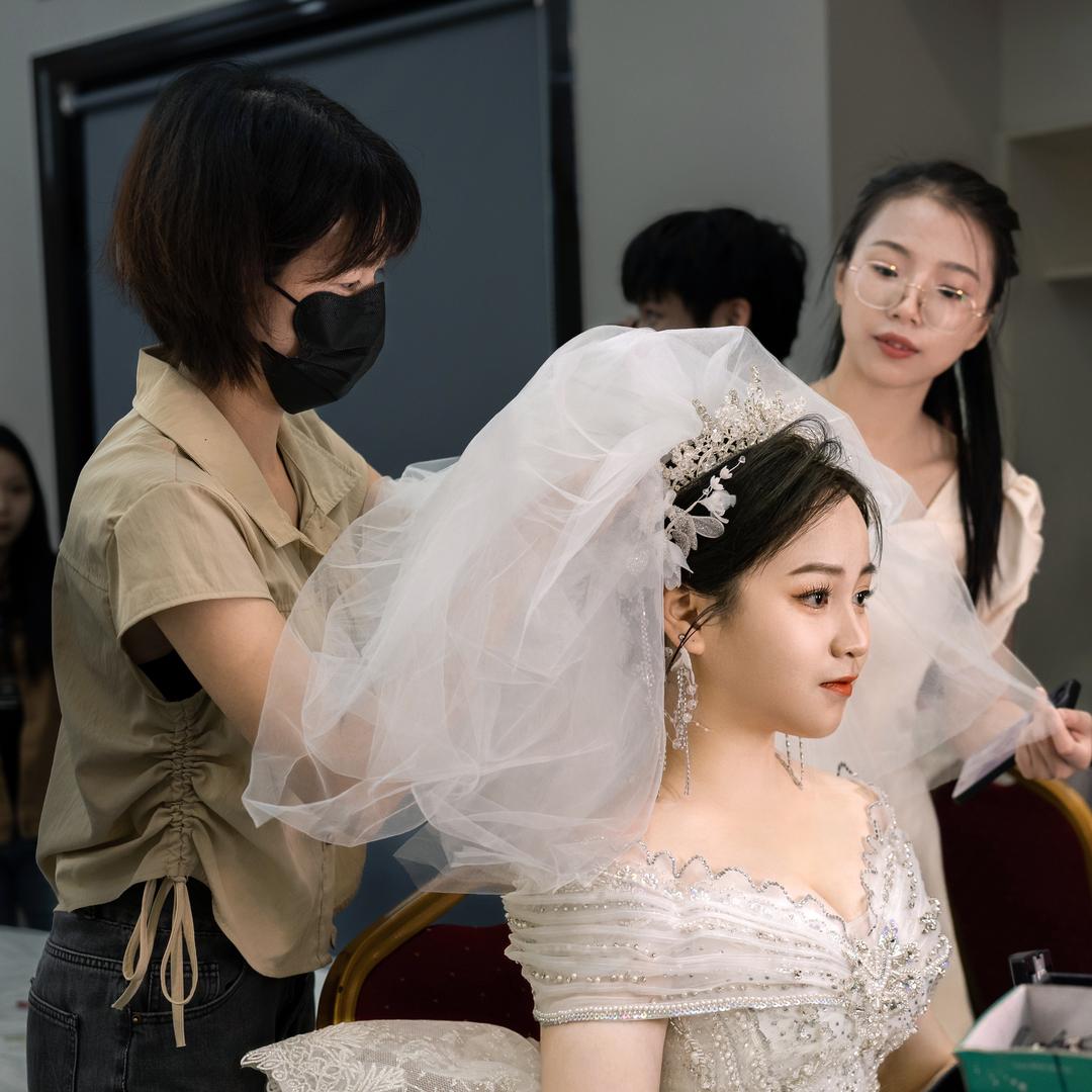 婷婷💕  婚礼化妆师