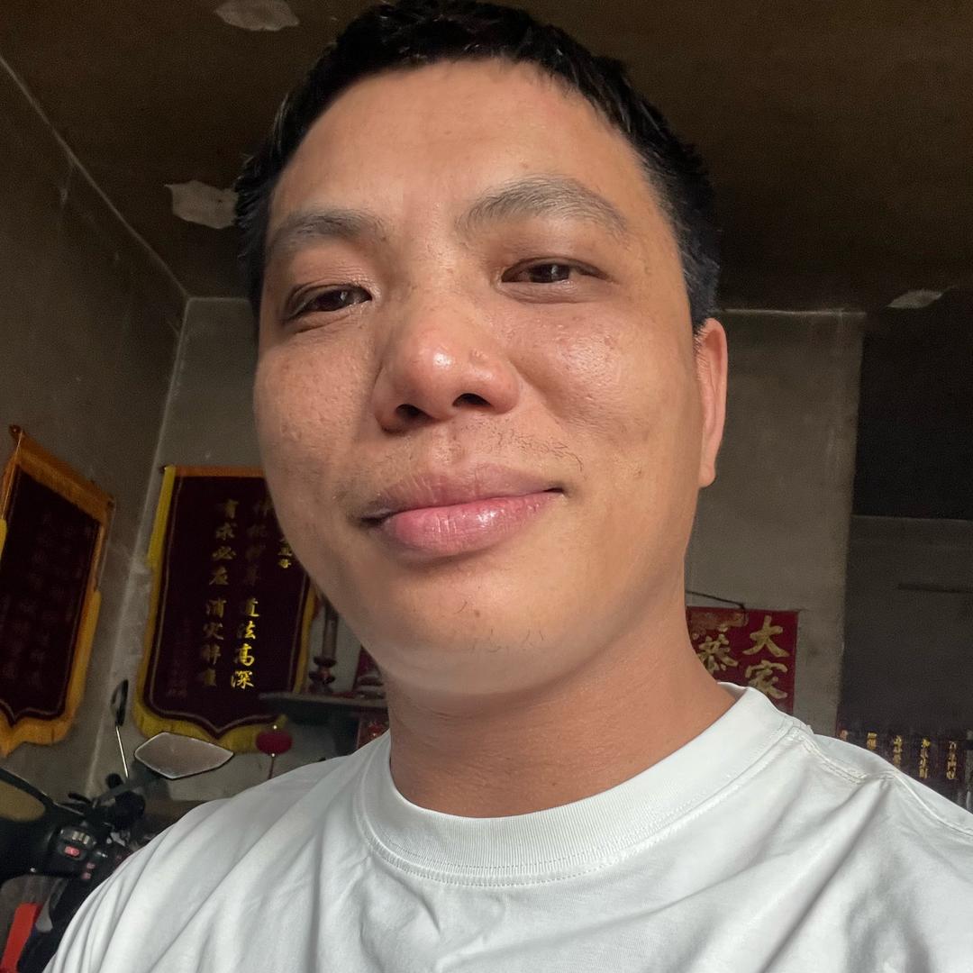 努力生活的小五哥