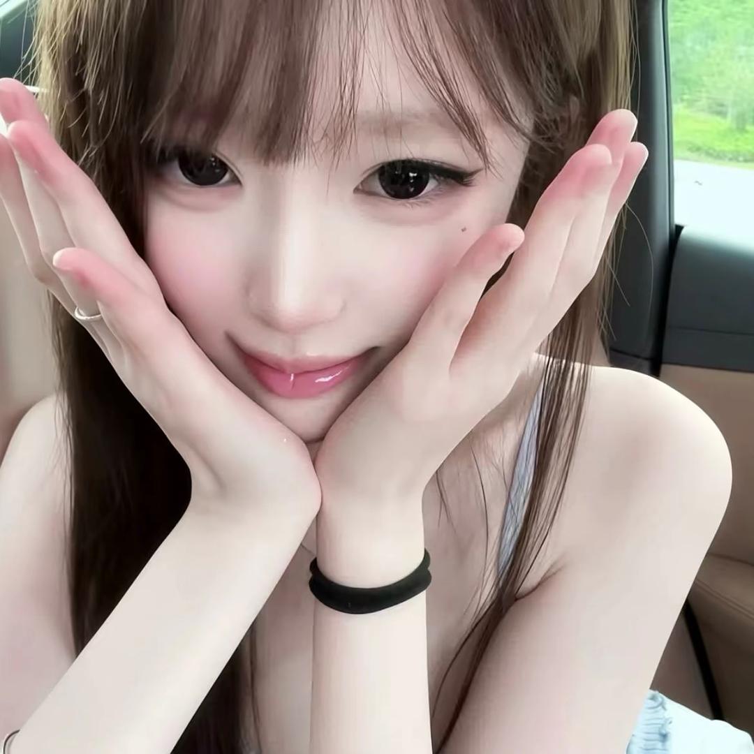 爱咬手指头