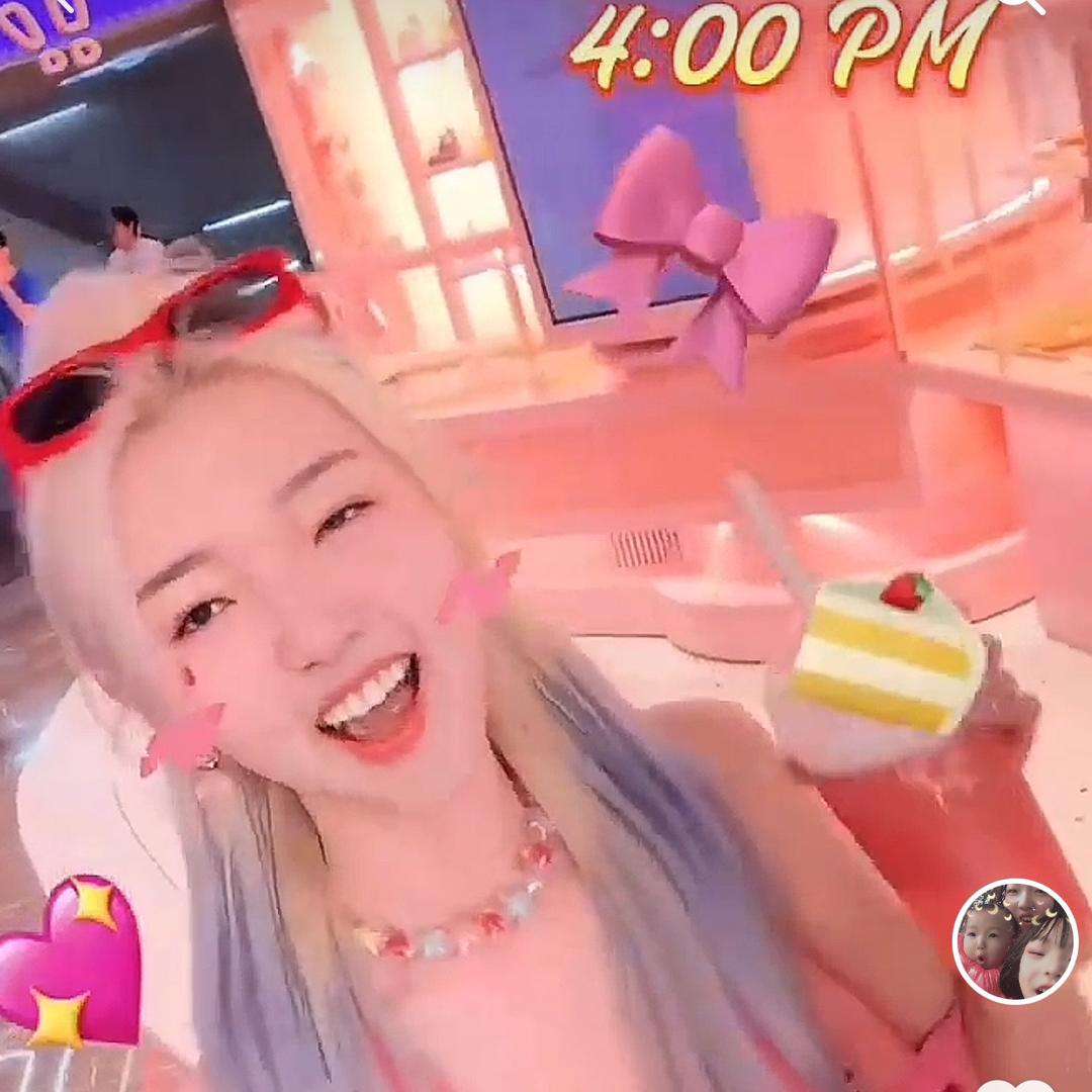 罗丽