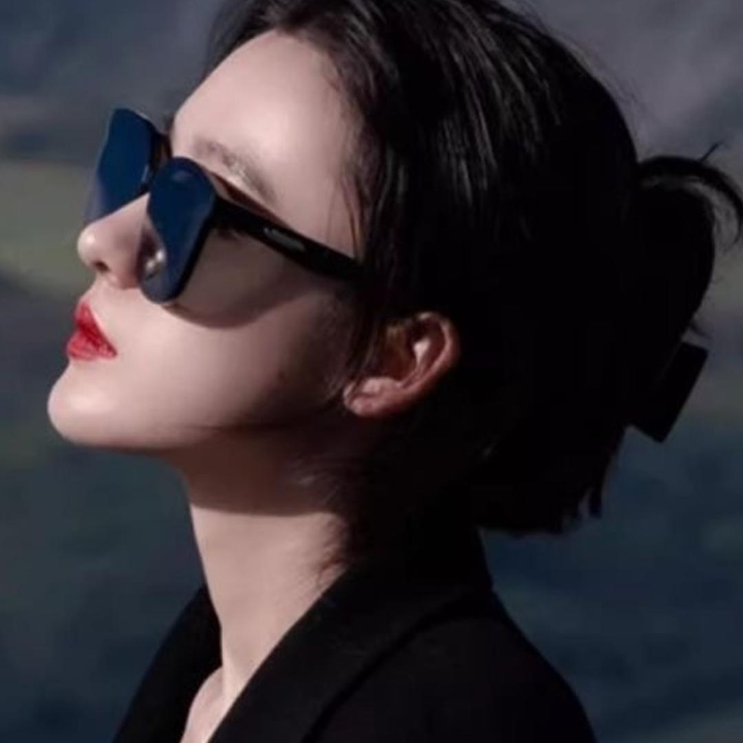 繁华落尽，唯伱容颜不变。