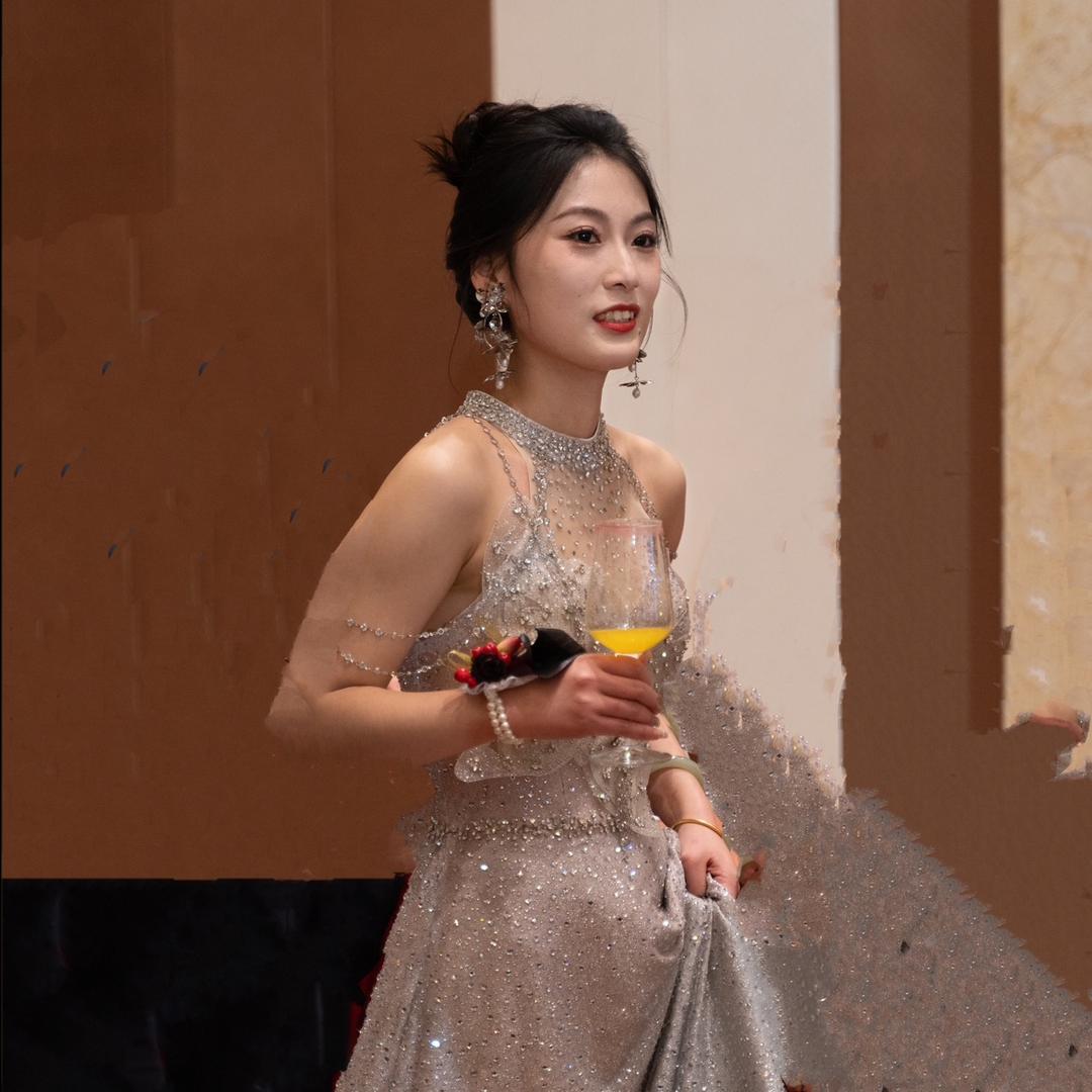 小俞爱吃鱼