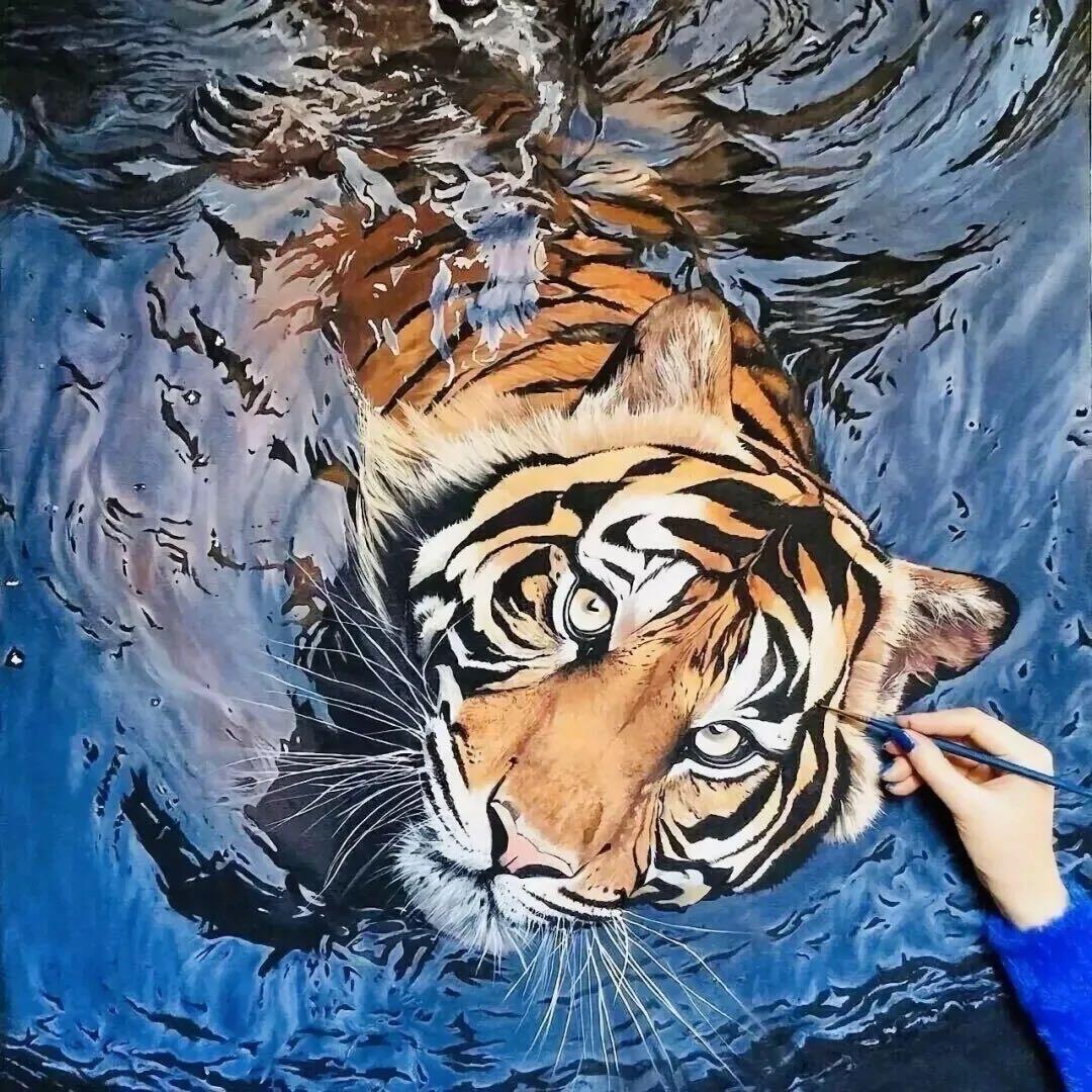 一肚小巴狗