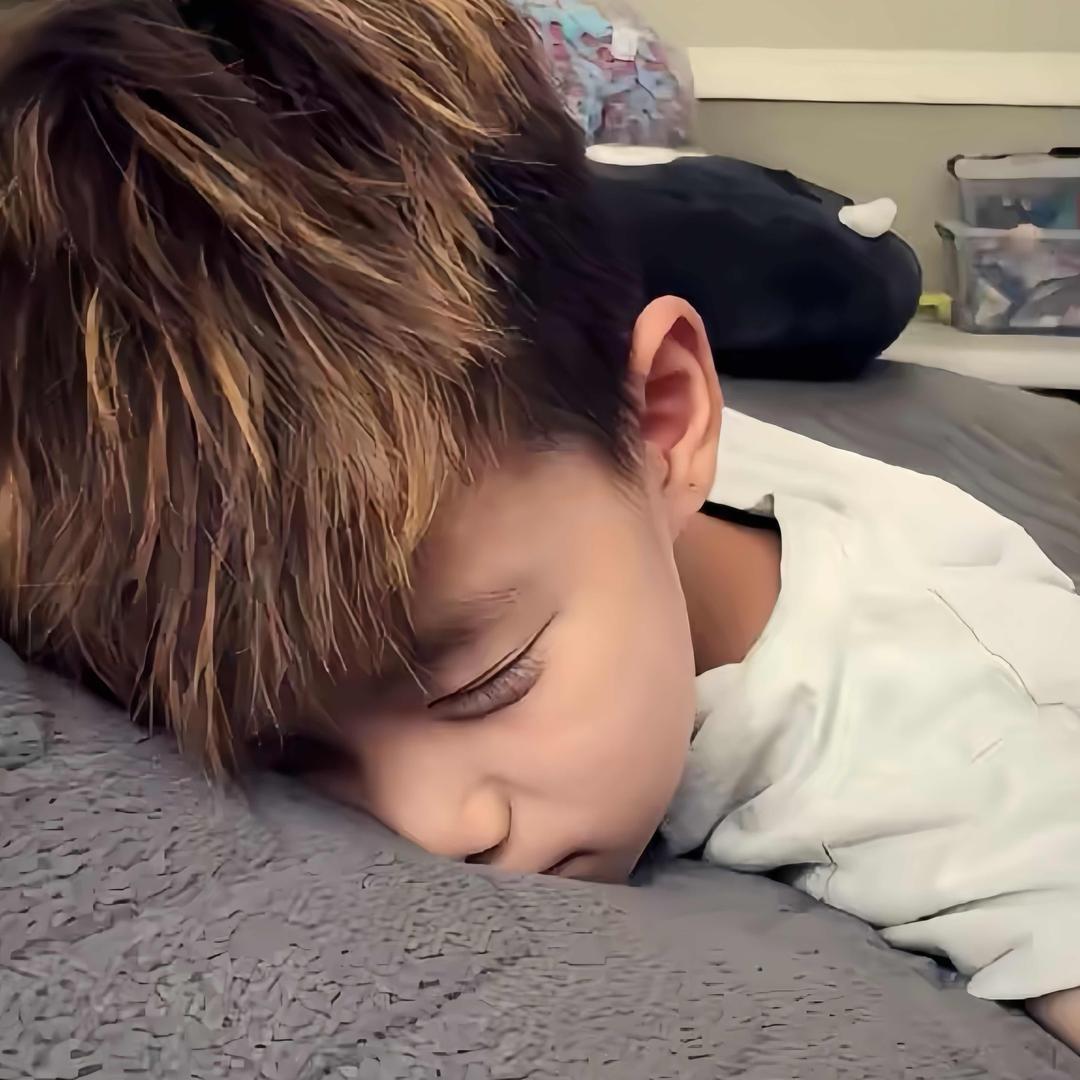 混过社会卖过萌