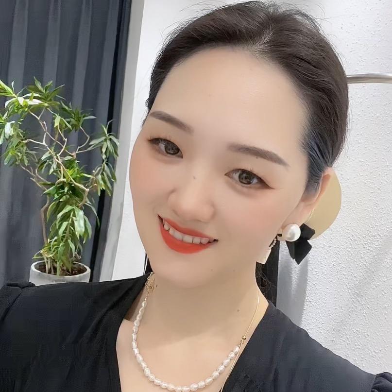 晶晶丽莎轻奢女装