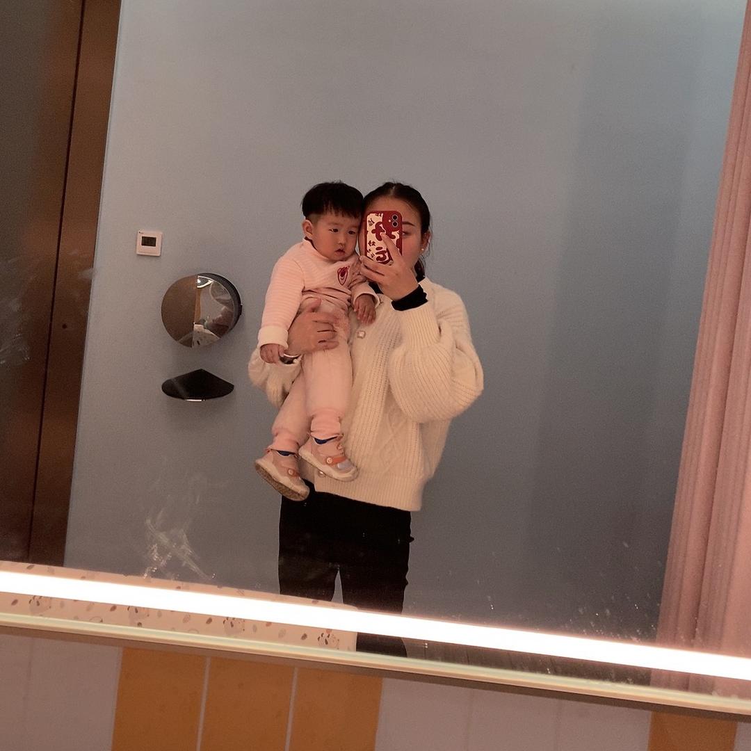 是娜娜吖。
