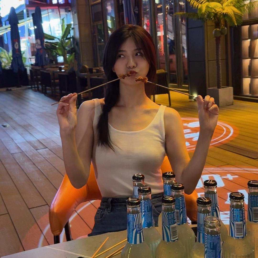 瑶瑶今天穿什么🇰🇷