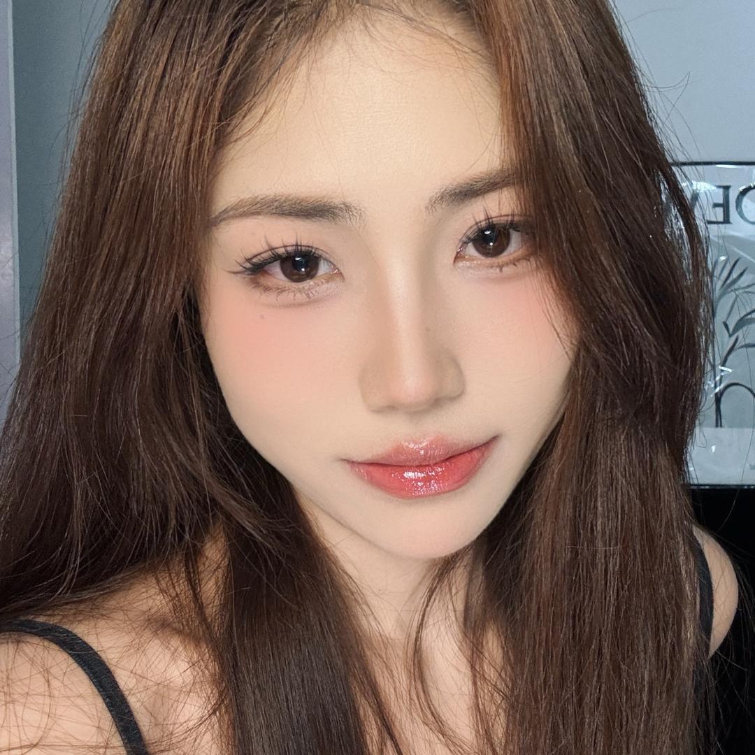 小雨莓莓.