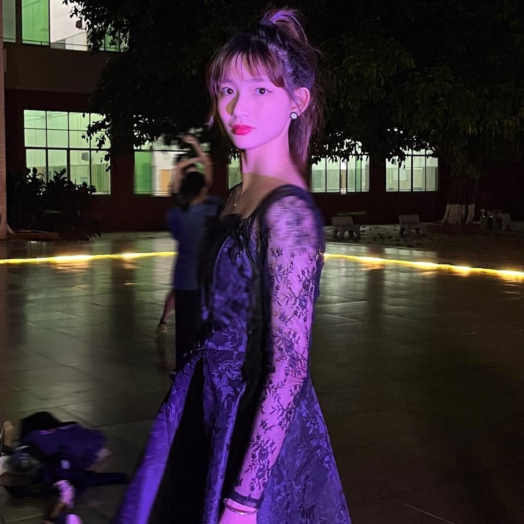 小美瓶子