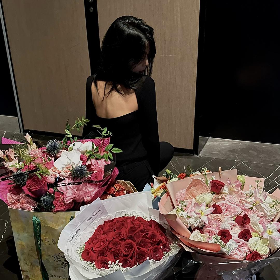 何宝私服穿搭