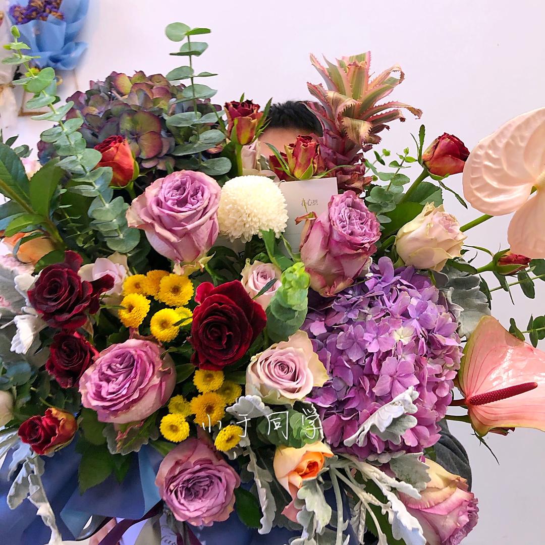 南焉花里轻奢花店