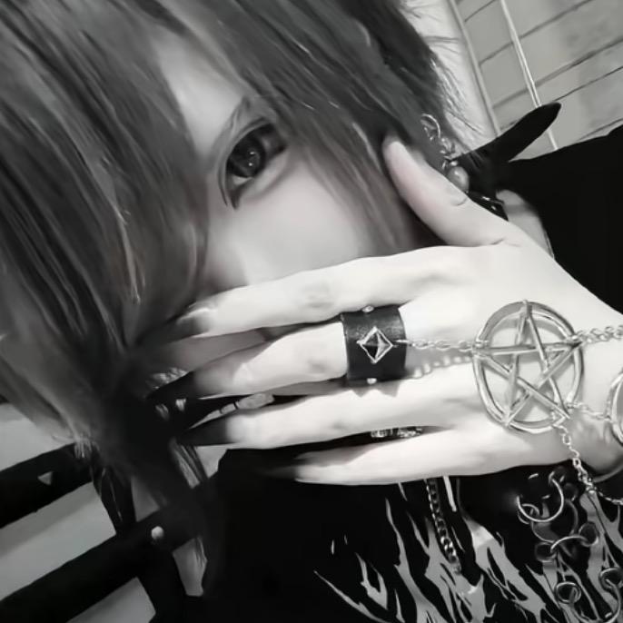 小uuu(๑╹ω╹๑ )