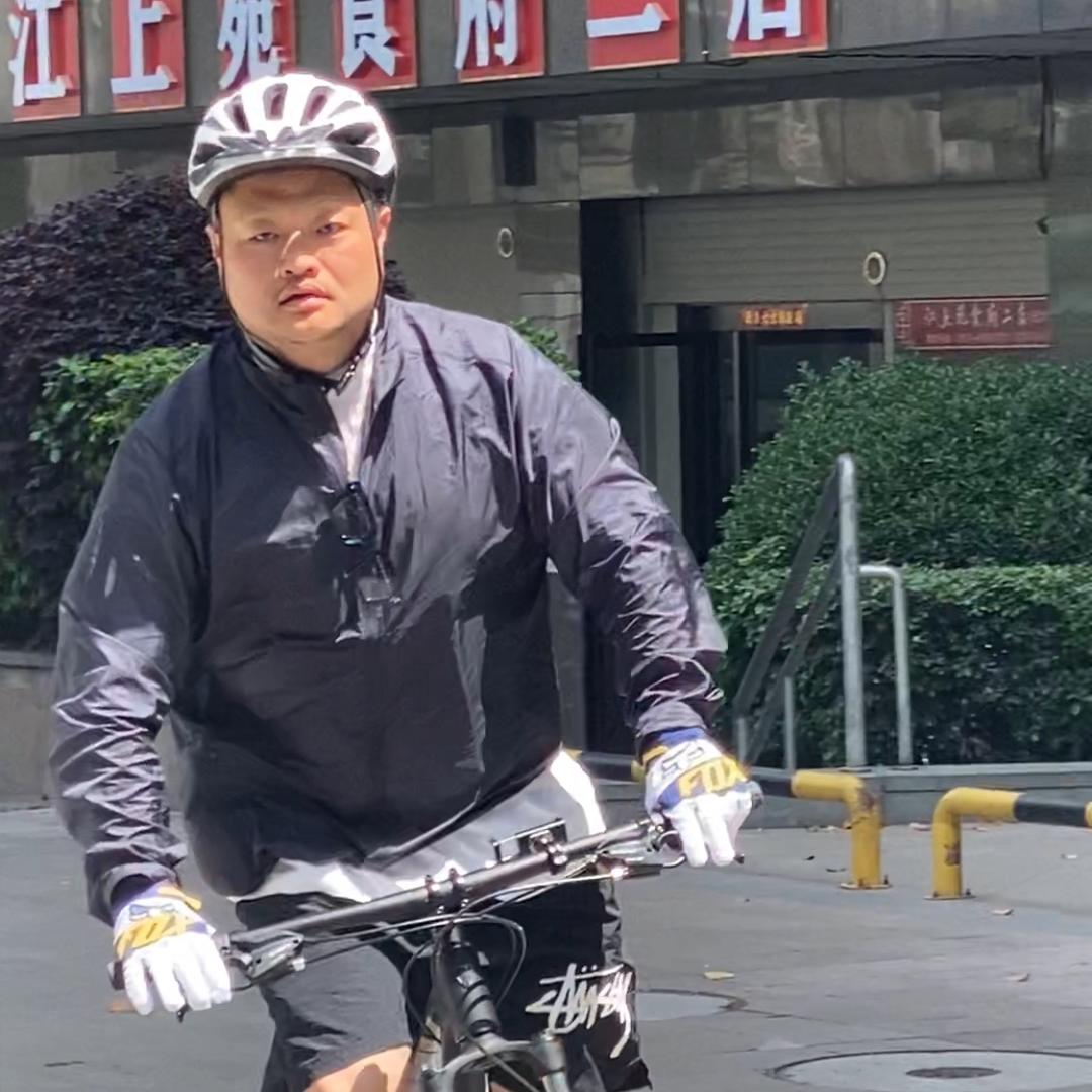 阿辉头真大