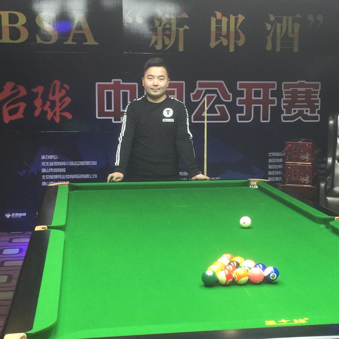 爱台球的小胖子