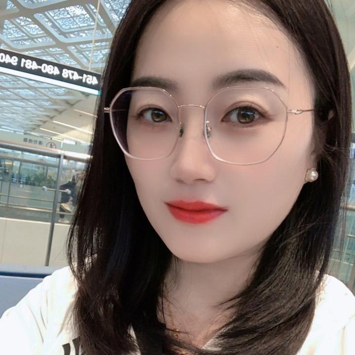 亿万富婆