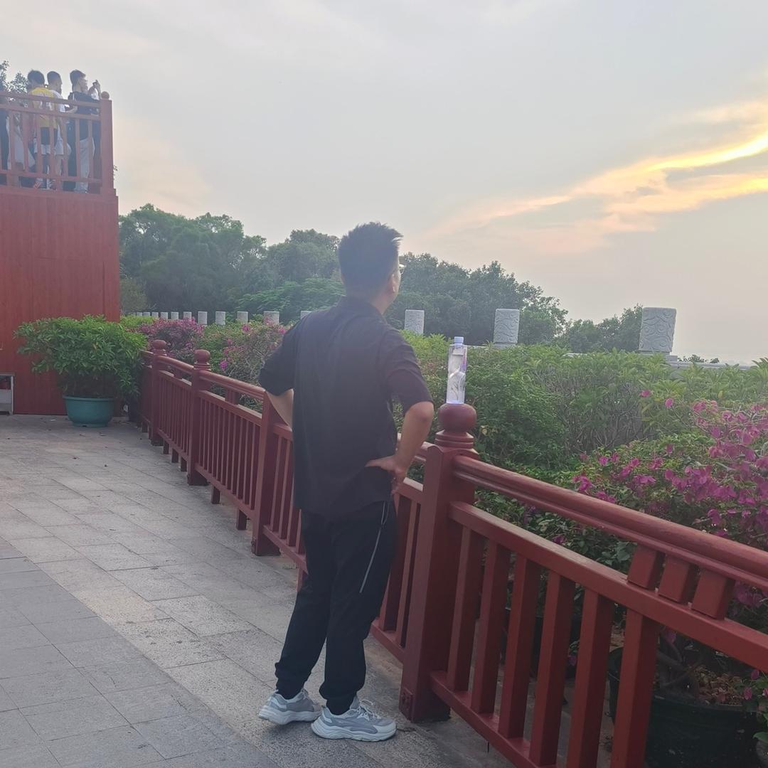 随机吃个胡建人🤔