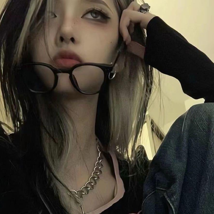 Eva.