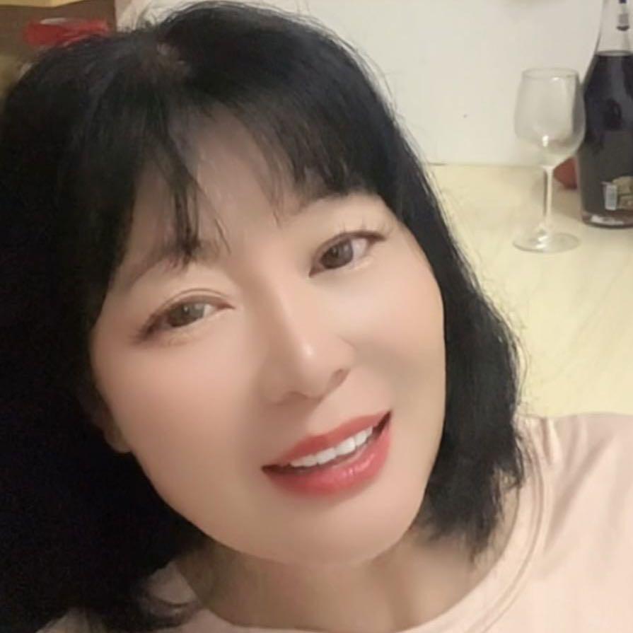 70后疯老奶奶👵