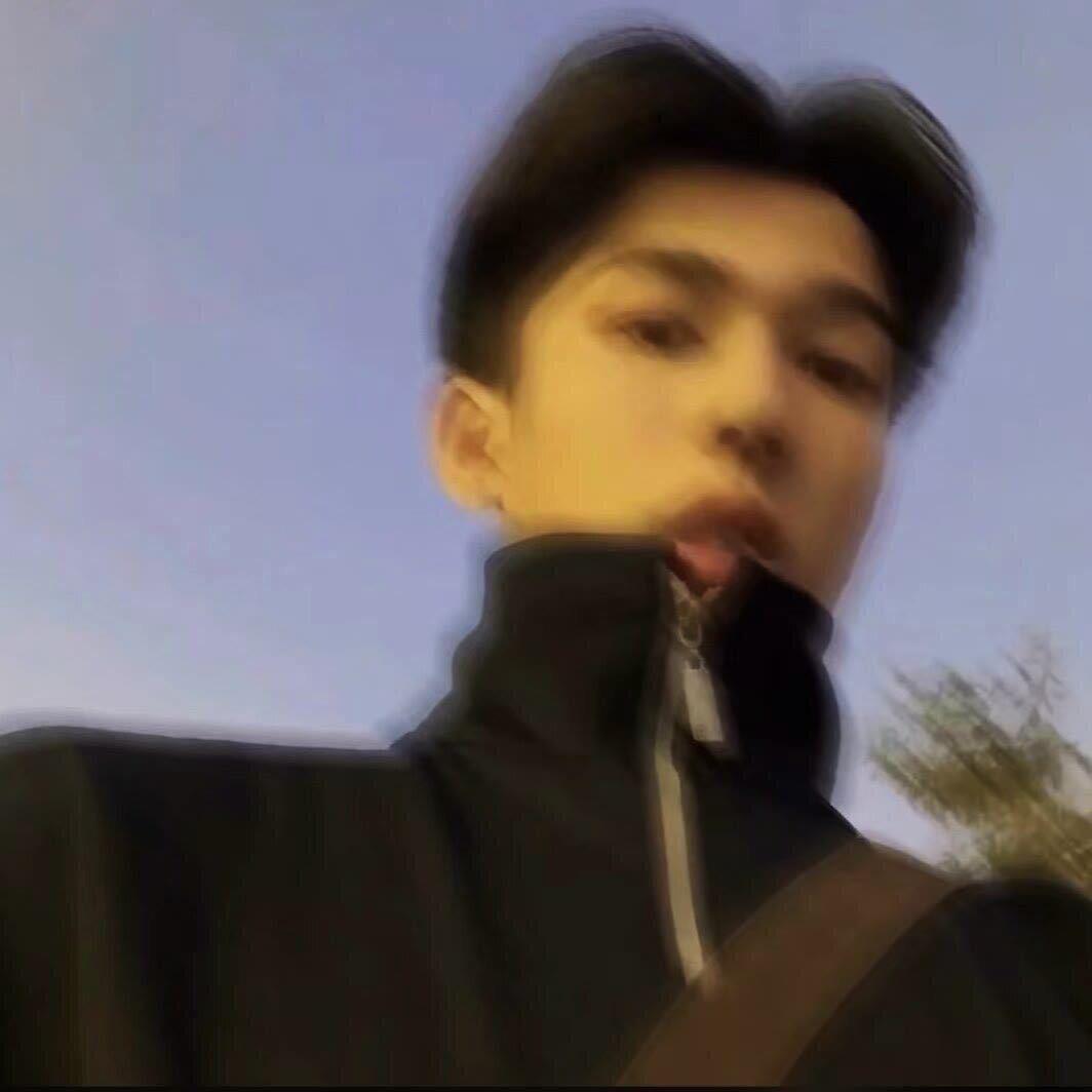 K '