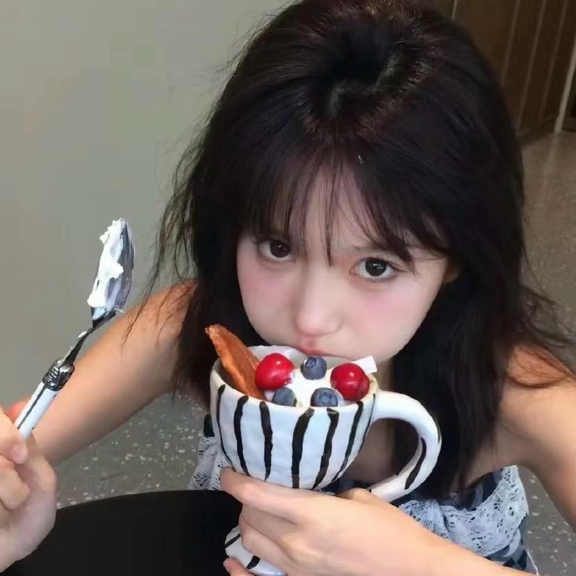 爱吃零食的小柔