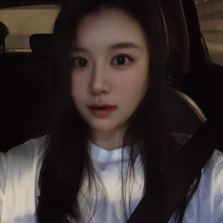 陈有容。