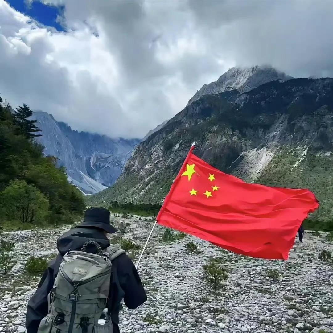 无人与我共黄昏