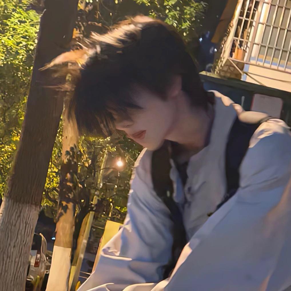 一只肥猫🐈‍⬛