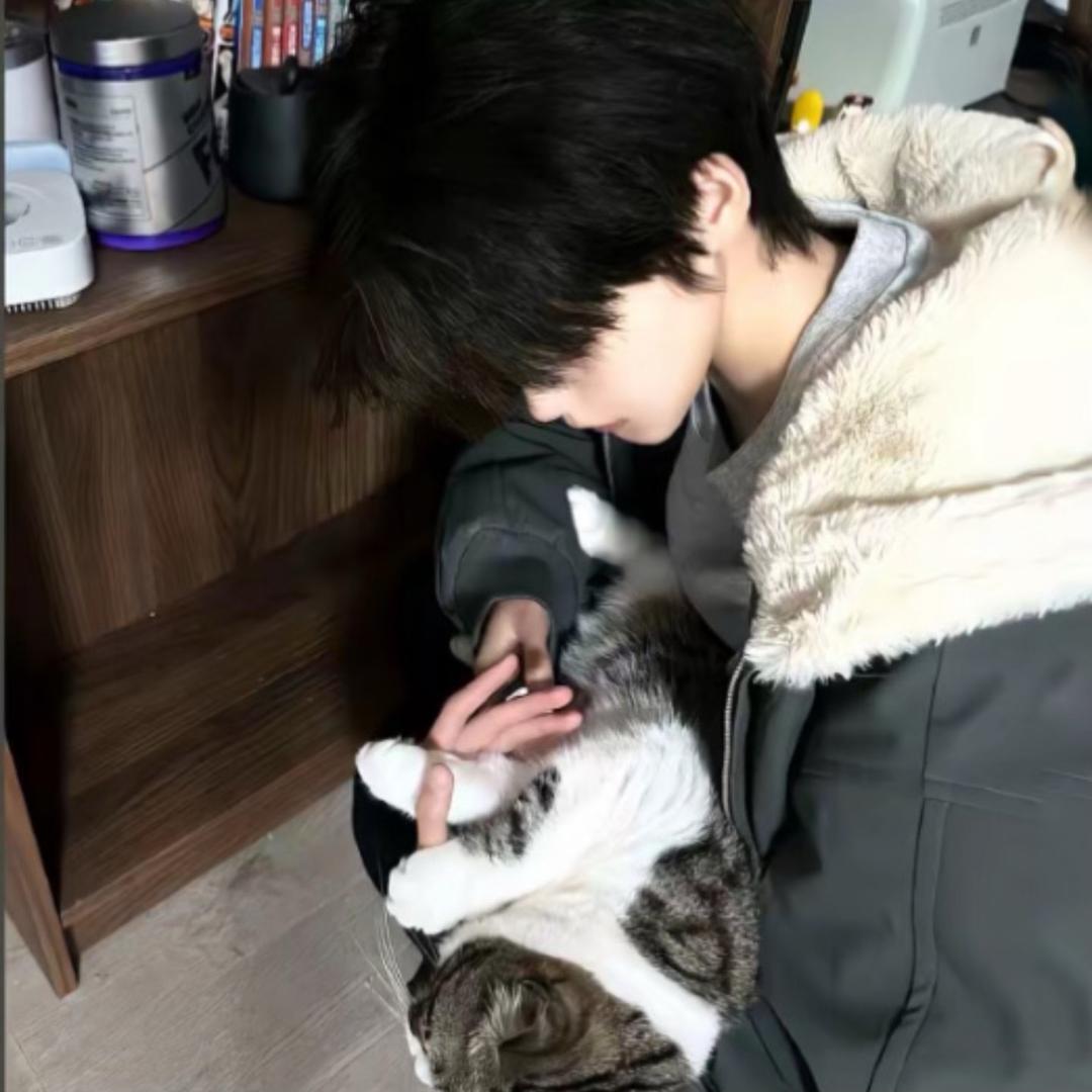 猛踹瘸子好腿