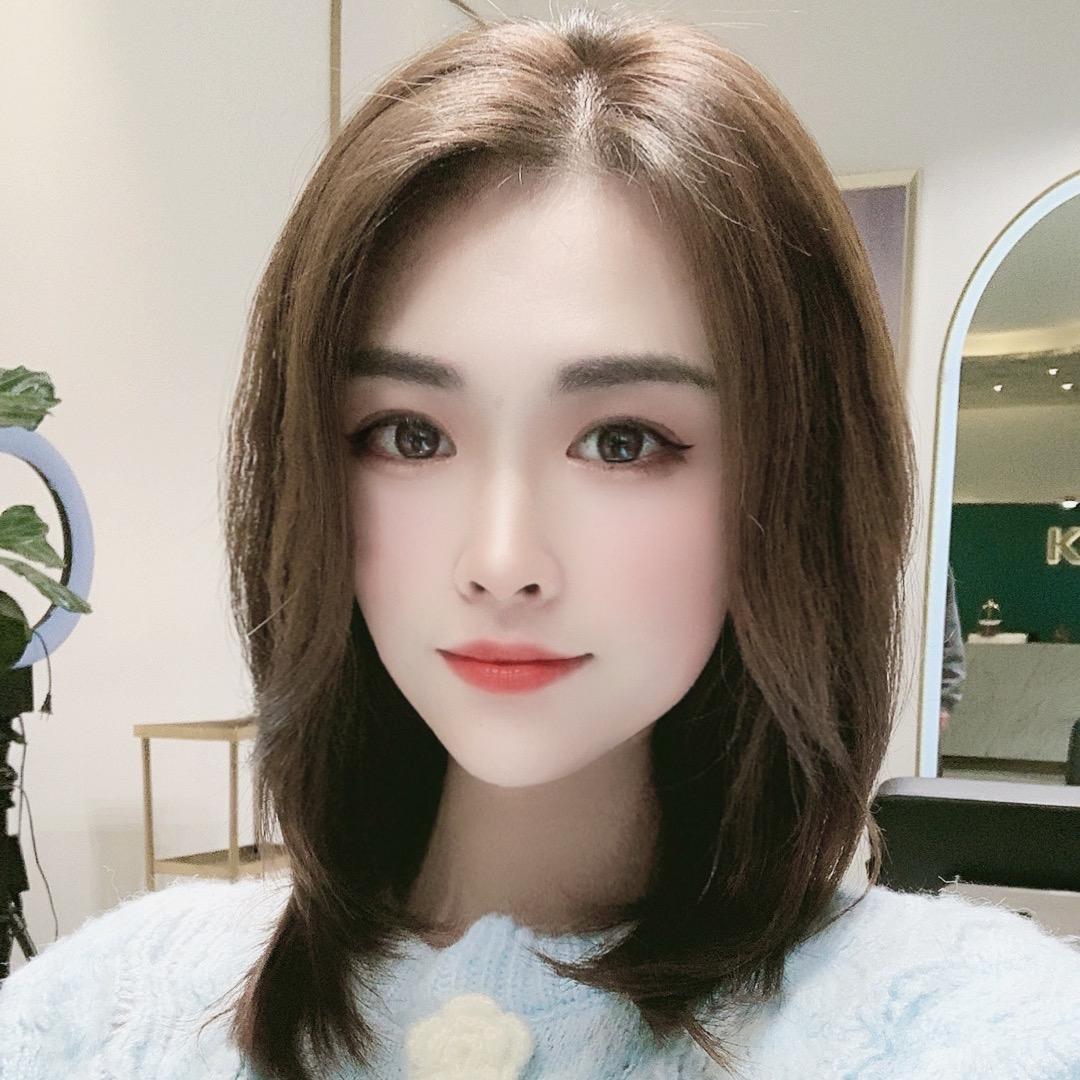 林怡 ⁵ ² ⁰ ¹