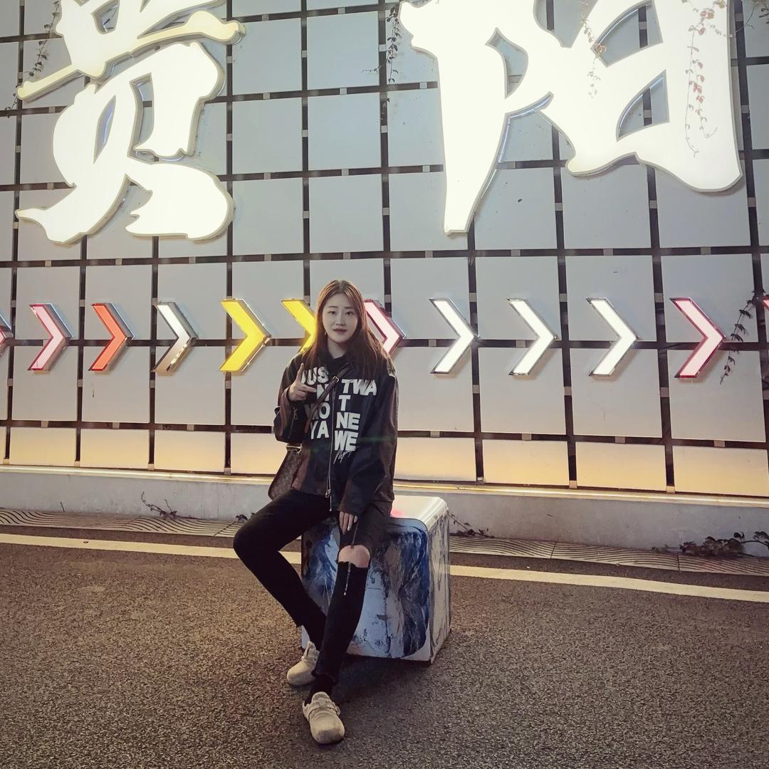 🐳小吴同学🐳