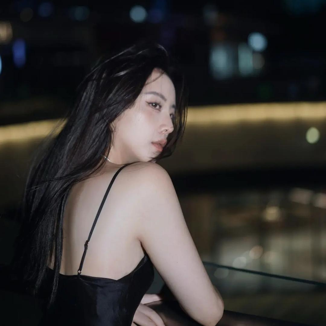 李佳佳QQ