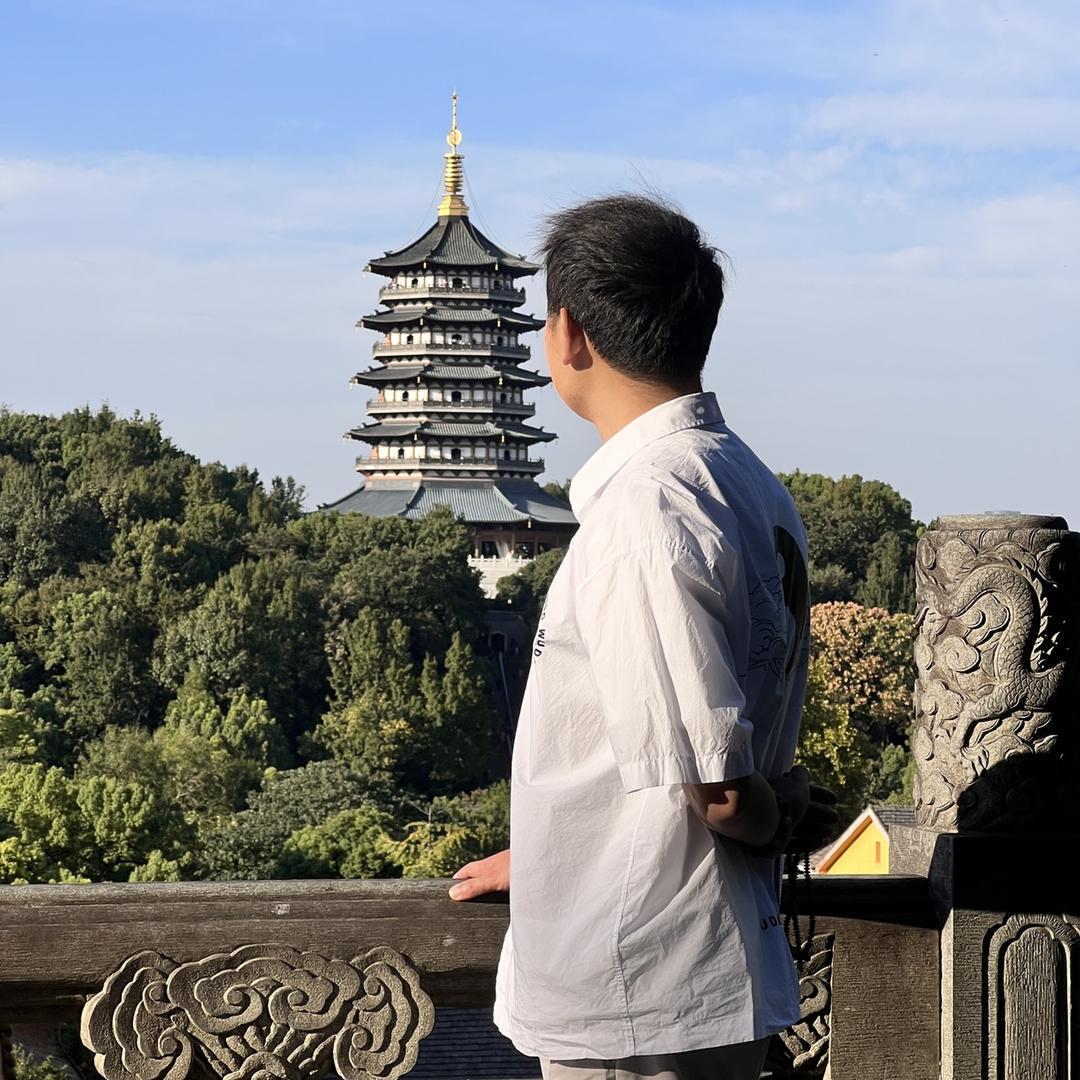 西湖大鹏