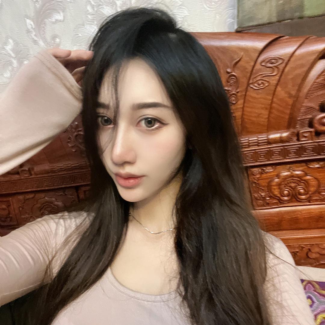 橙子怪♥ 💄 💎 Ellie