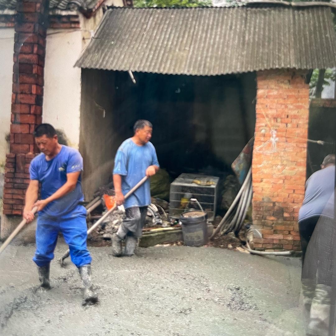 唐河老赵修路打地坪