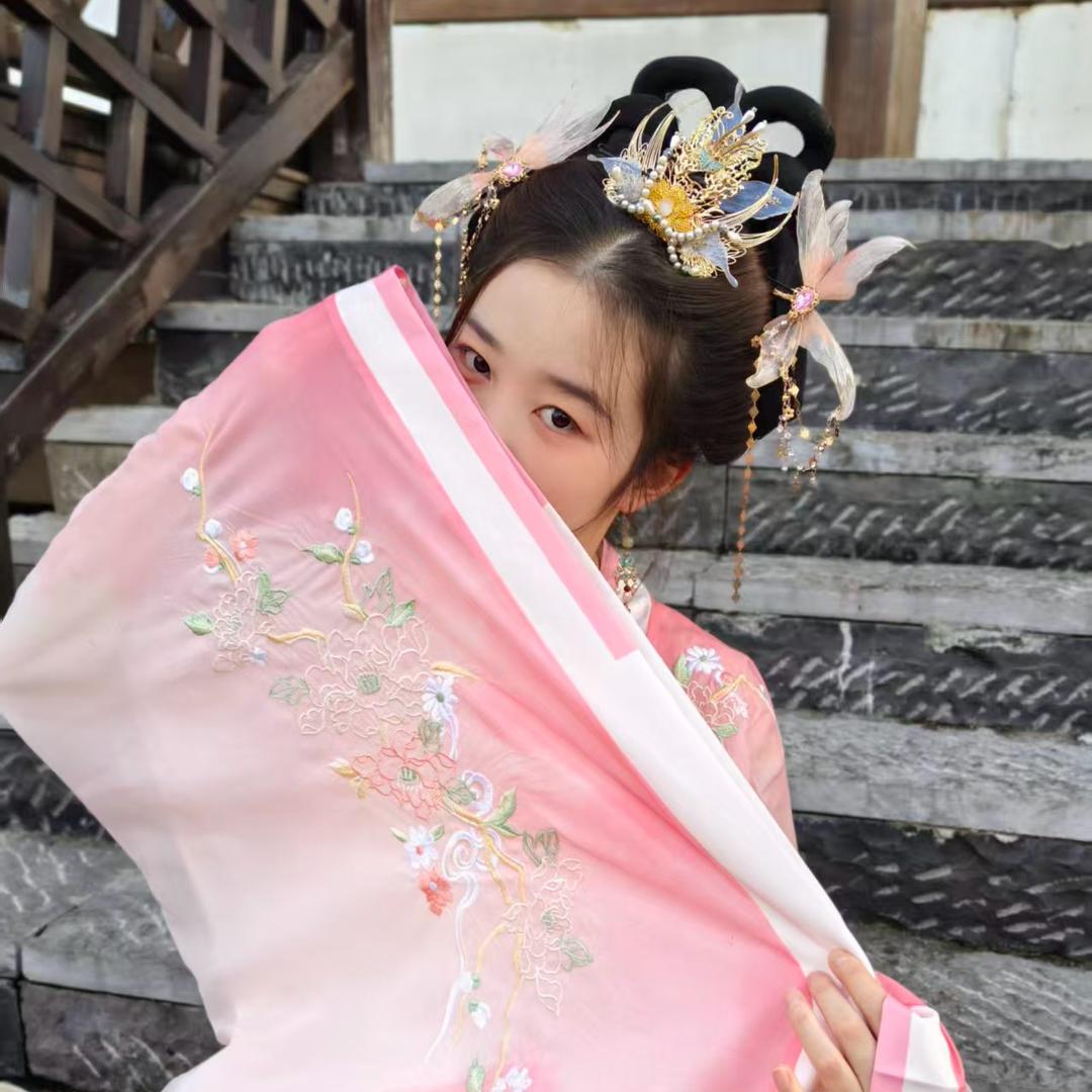 善良但手里有砖🧱