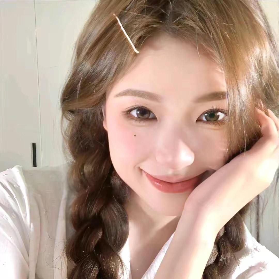 是凌柒呀