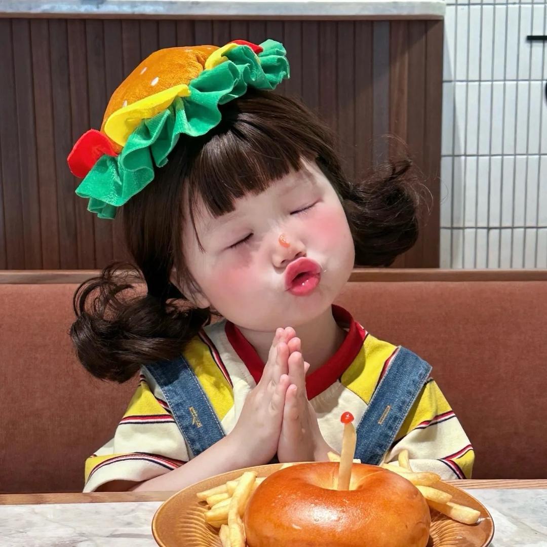 草莓严严酱~