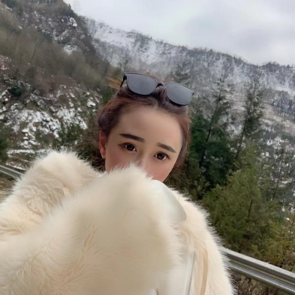 脾气嘿日怪的姑娘 ⁹²⁷¹