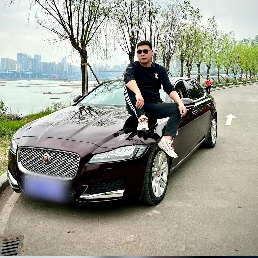 重庆潮伟汽车