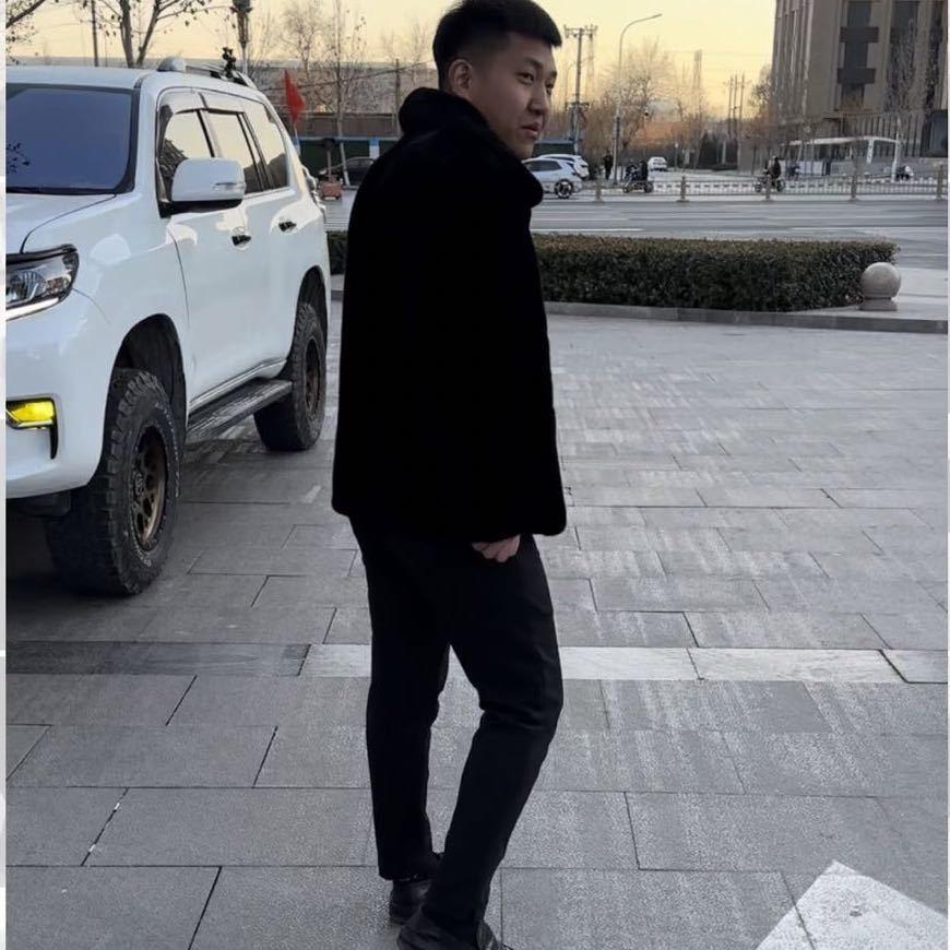黑黑同学