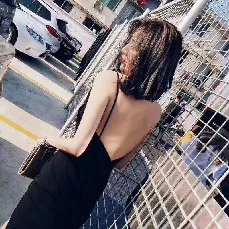 你压着我头发啦