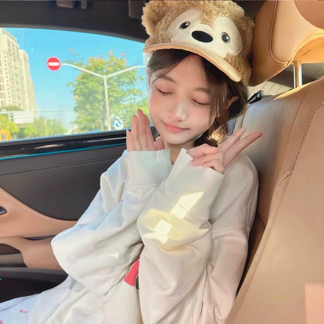 我老公偷穿我的蕾丝内裤在外面当0