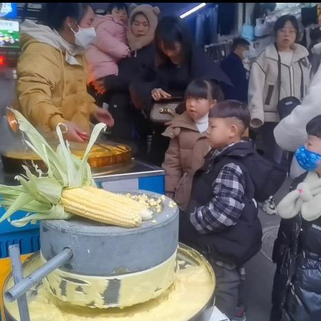 倩倩石磨玉米饼
