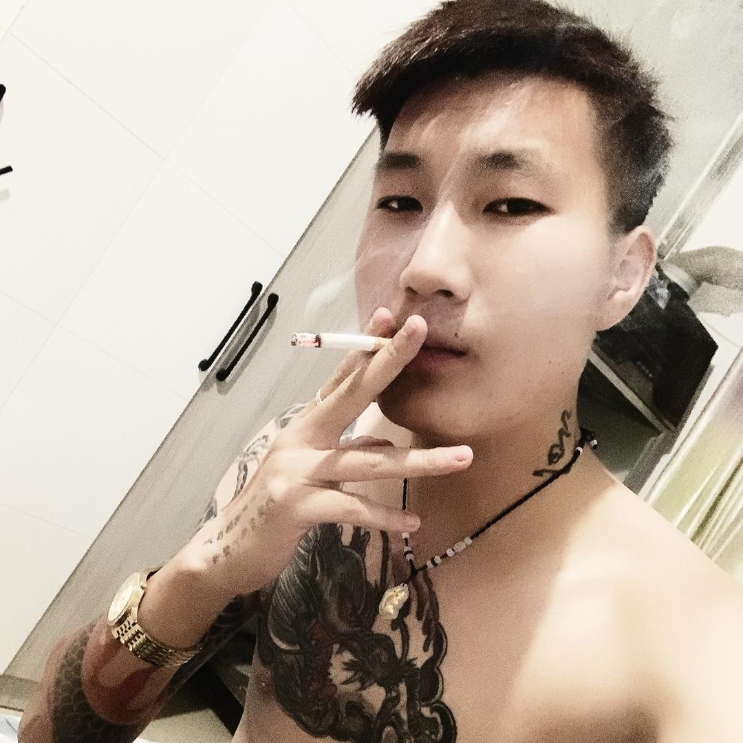 细嚼我的男人味🚬